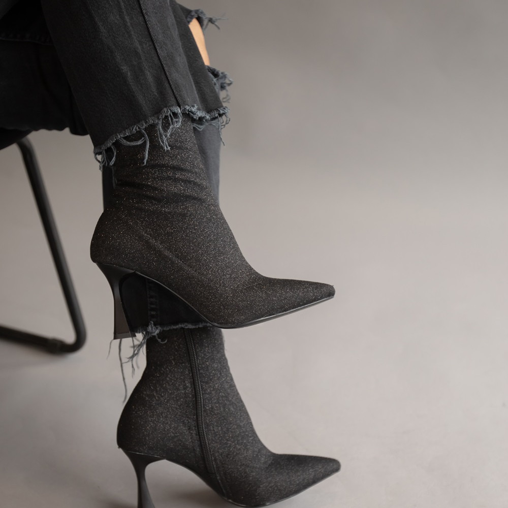 Elora Black Elora Black