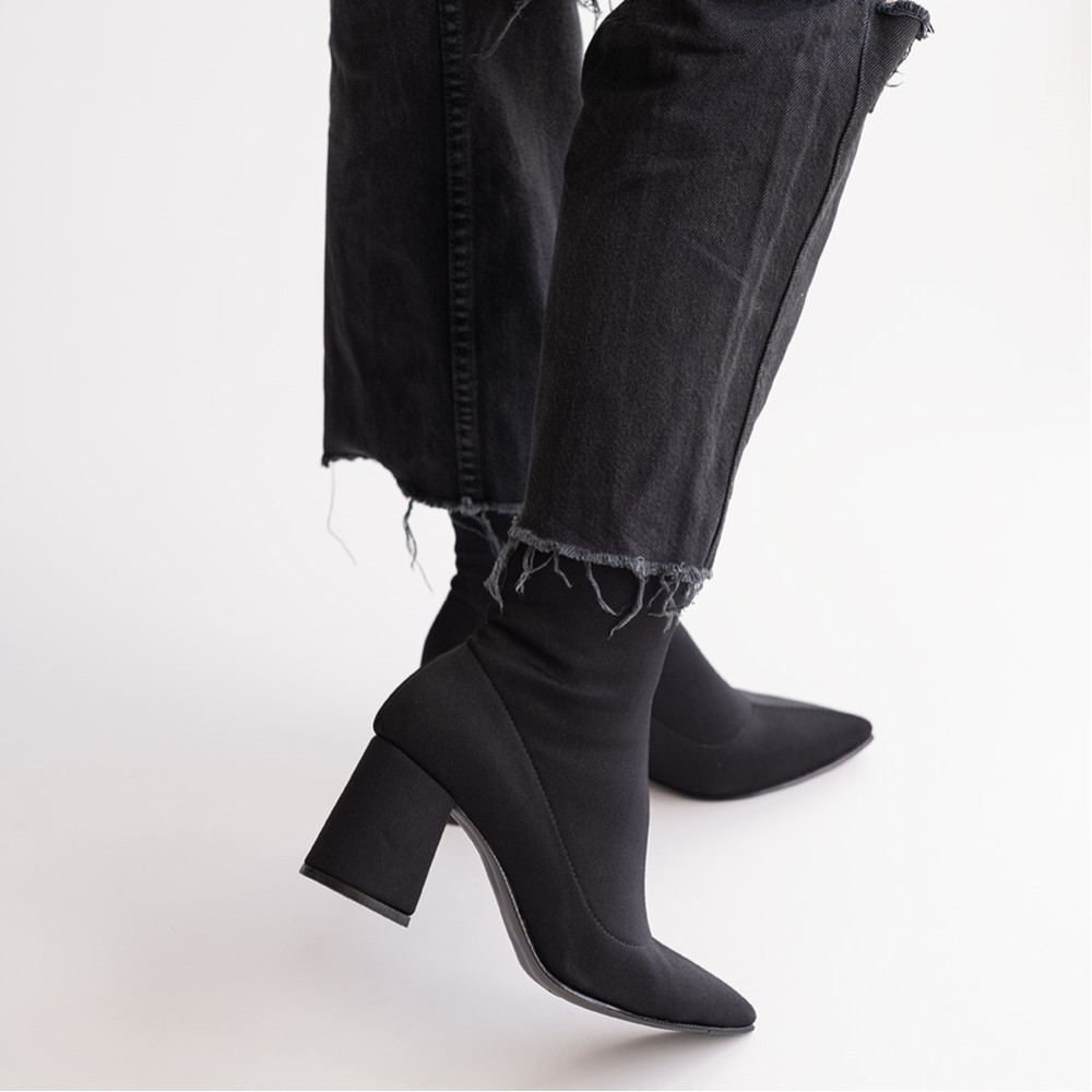 Petra Black Petra Black